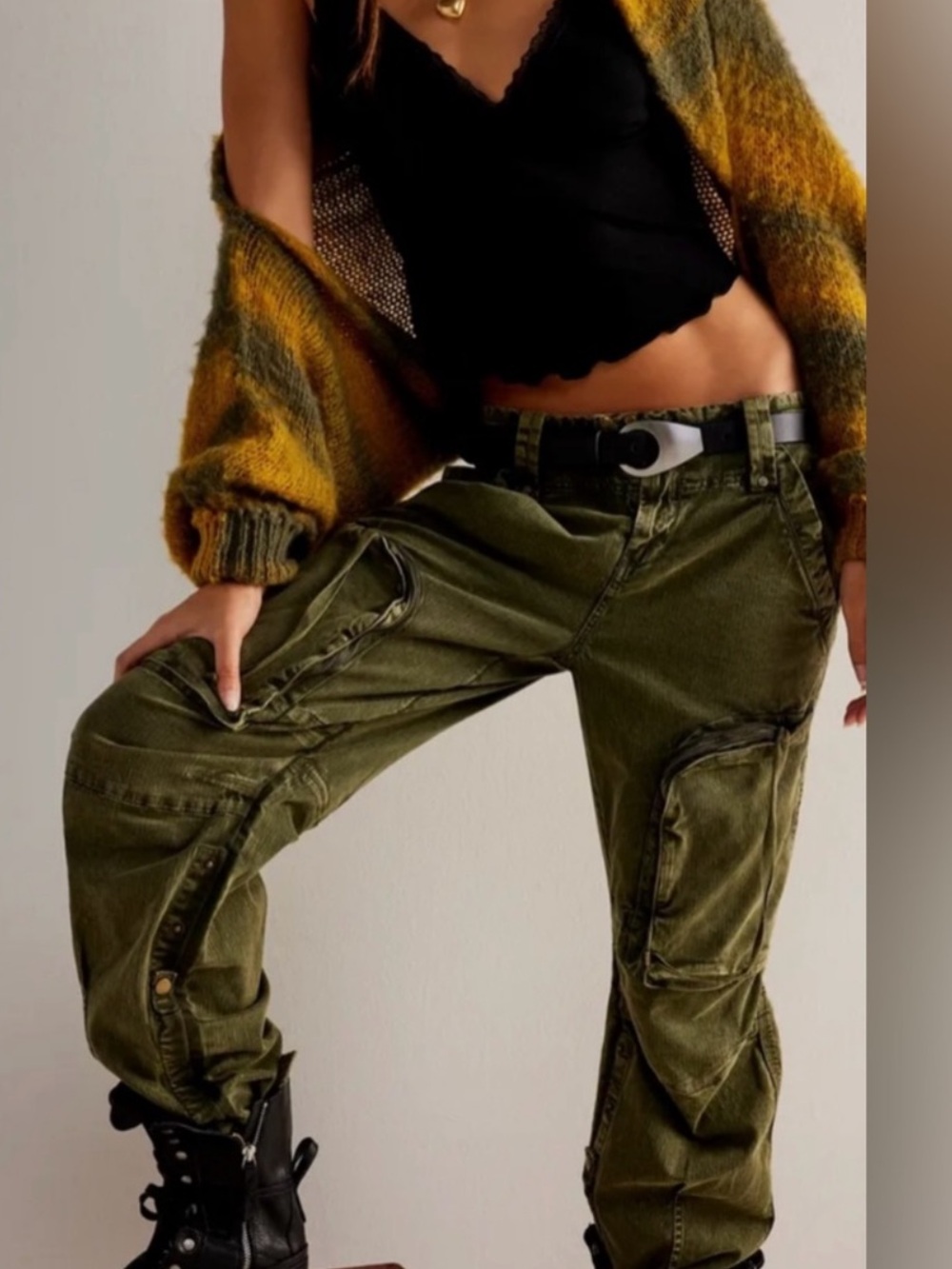 NWT FREE PEOPLE Can't Compare Slouch Cargo Pants In Dusty Olive SZ: L - Picture 3 of 9